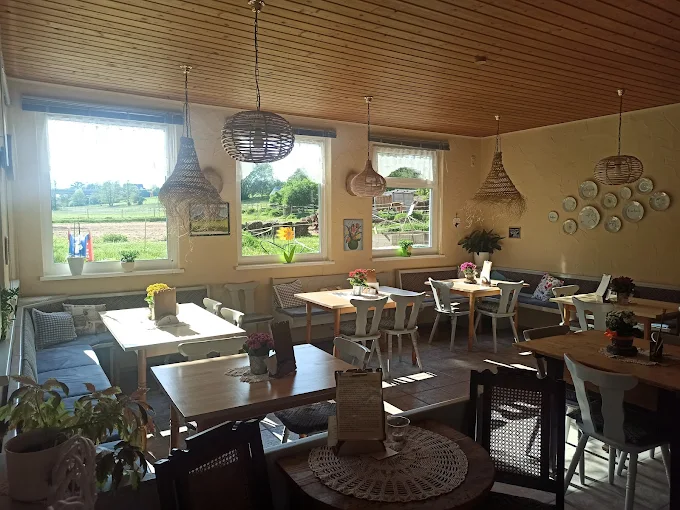 Gemütliche Atmosphäre im Hofcafé in Ansbach